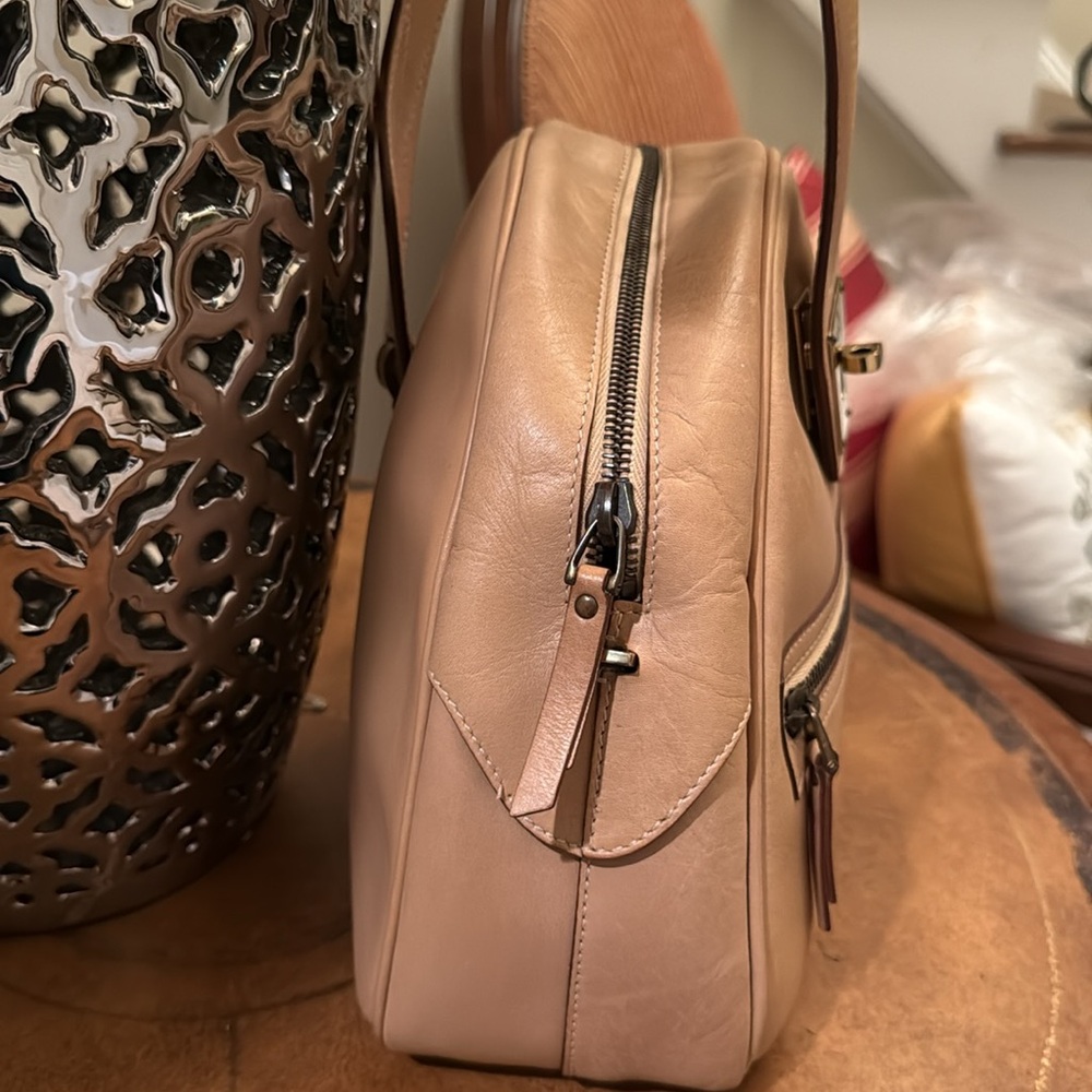 Authentic Rare Gucci Bag - Picture 10 of 16